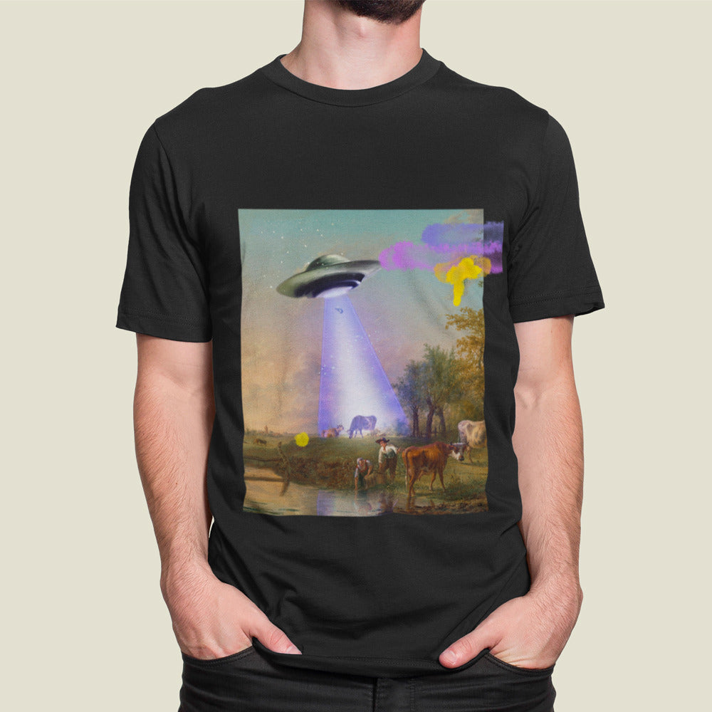 UFO Abducting Cow Men’s T-Shirt