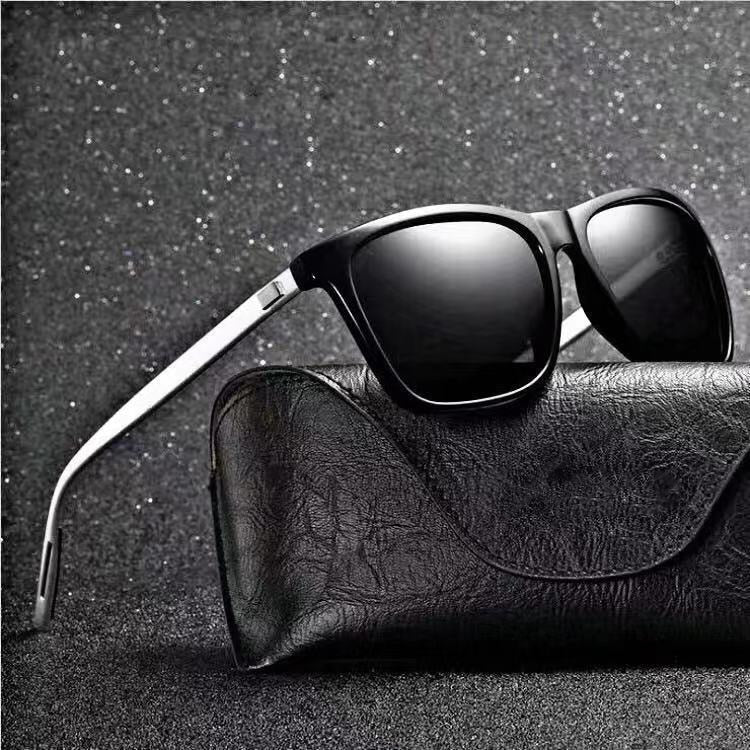 Classic Retro Style Light Weight and Flexible Sunglasses